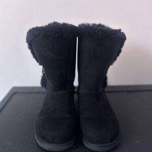 Cozy Black Winter Boots
